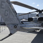 08.09.2022. Kielce. 30. Międzynarodowy Salon Przemysłu Obronnego. Śmigłowiec szturmowy Bell AH-1Z Viper / Fot. Wiktor Taszłow - Radio Kielce