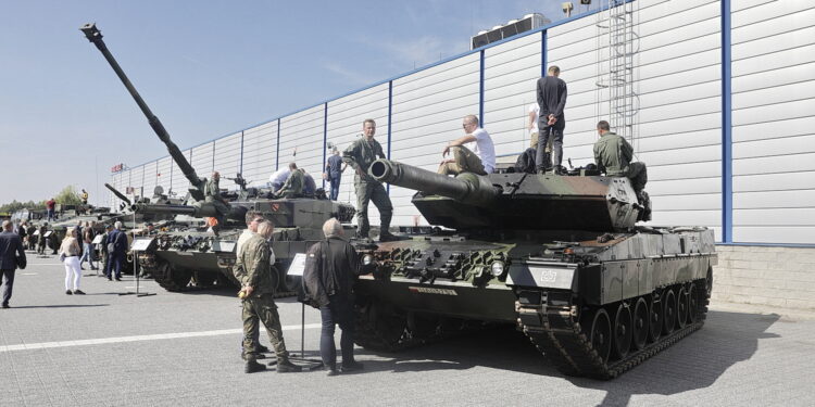 08.09.2022 Targi Kielce. Międzynarodowy Salon Przemysłu Obronnego. MSPO. Leopard / Fot. Jarosław Kubalski - Radio Kielce