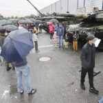 Tłumy biegające pomiędzy Krabem, dronem i... grochówką - Radio Kielce