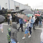 Tłumy biegające pomiędzy Krabem, dronem i... grochówką - Radio Kielce