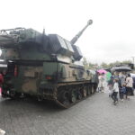 Tłumy biegające pomiędzy Krabem, dronem i... grochówką - Radio Kielce