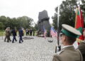 W Kielcach uczczono ofiary ataków terrorystycznych - Radio Kielce 11.09.2022 Kielce. Pomnik Homo Homini. Obchody rocznicy ataków na WTC z 11 września 2001 r. / Fot. Jarosław Kubalski - Radio Kielce