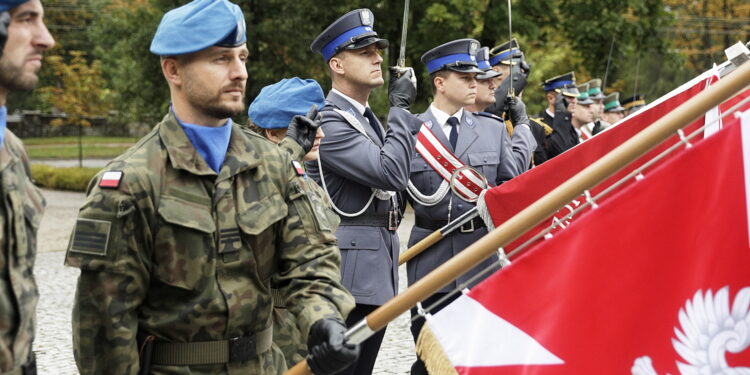 11.09.2022 Kielce. Pomnik Homo Homini. Obchody rocznicy ataków na WTC z 11 września 2001 r. / Fot. Jarosław Kubalski - Radio Kielce