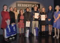 Kołobrzeg, „Herbertiada”. Laureaci konkursu wraz z członkami jury. / Fot. materiał organizatora