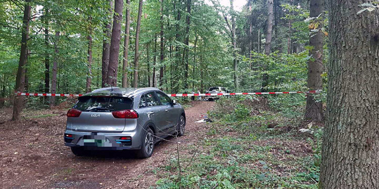 Tragedia w lesie koło Staszowa. Nie żyje 55-letnia kobieta i jej 60-letni mąż / Fot. Komenda Powiatowa Policji w Staszowie