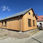 Szkoła w Ujeździe na nowy rok stała się większa - Radio Kielce 01.09.2022. Ujazd. Rozpoczęcie nowego roku szkolnego oraz otwarcie nowego pawilonu szkoły i boiska / fot. Emilia Sitarska - Radio Kielce