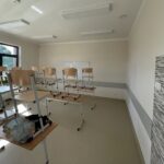 Szkoła w Ujeździe na nowy rok stała się większa - Radio Kielce 01.09.2022. Ujazd. Rozpoczęcie nowego roku szkolnego oraz otwarcie nowego pawilonu szkoły i boiska / fot. Emilia Sitarska - Radio Kielce