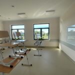 Szkoła w Ujeździe na nowy rok stała się większa - Radio Kielce 01.09.2022. Ujazd. Rozpoczęcie nowego roku szkolnego oraz otwarcie nowego pawilonu szkoły i boiska / fot. Emilia Sitarska - Radio Kielce