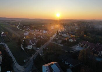 Wizyty studyjne w Świętokrzyskiem. Uczestnicy Europejskiego Parlamentu Wiejskiego byli też w Bielinach - Radio Kielce