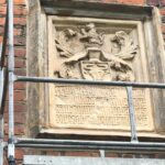 Sandomierz. Muzeum diecezjalne. Tablica fundacji domu ks. Jana Długosza / Fot. ks. Andrzej Rusak