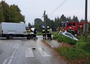 30.09.2022. Sarnia Zwola. Wypadek / Fot. Ratownictwo Powiatu Ostrowieckiego - Facebook