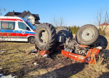 Nie żyje 58-latek przygnieciony ciągnikiem rolniczym - Radio Kielce