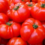 Przed Wielkanocą droższe pomidory, papryka i rzodkiewka - Radio Kielce