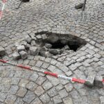 16.09.2022. Kielce. Skrzyżowanie ulic Koziej i Orlej. Uszkodzona nawierzchnia jezdni / Fot. Wiktor Taszłow – Radio Kielce