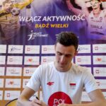 17.10.2022. Małogoszcz. Inauguracja projektu Stowarzyszenia Animacji Kultury i Sportu „Anima Pro Activ”pod hasłem „Włącz aktywność”. Na zdjęciu: Dawid Tomala - mistrz olimpijski z Tokio w chodzie na 50 km / Fot. Miasto i Gmina Małogoszcz - Facebook