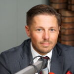 24.10.2022. Kielce. Studio Polityczne Radia Kielce. Na zdjęciu: Marcin Chłodnicki - Nowa Lewica / Fot. Kamil Król - Radio Kielce