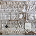 25.10.2022. Opatów. Zbiory biblioteki kapitulnej. Dokumenty przed renowacją / Fot. Emilia Sitarska / Radio Kielce