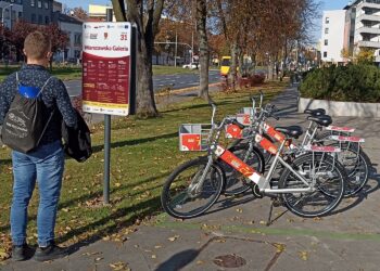17.10.2022. Kielce. Miejska wypożyczania rowerów / Fot. Robert Durbas - Radio Kielce