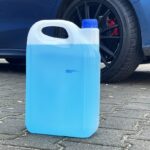 Na zdjęciu: płyn do spryskiwaczy / Fot. Jarosław Kubalski - Radio Kielce