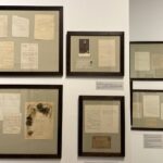 26.10.2022. Sandomierz. Zakończenie jubileuszowych obchodów 120-lecia Muzeum Diecezjalnego. Wystawa „Ars epistolandii. Kiedy pisanie listów było Sztuką” / Fot. Grażyna Szlęzak - Radio Kielce