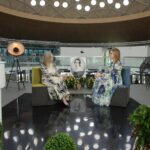 07.10.2022. Kielce. Biografie dwóch kobiet. Na zdjęciu (od lewej): Urszula Pawlik – tłumaczka i dziennikarka i red. Anna Roży / Fot. TVP3 Kielce