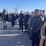 27.10.2022. Starachowice. Pikieta przed zakładem MAN / Fot. Anna Głąb - Radio Kielce