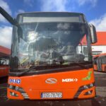 26.10.2022. Ostrowiec Świętokrzyski. Hybrydowe autobusy Solaris po raz pierwszy wyjeżdżają na miasto / Fot. Emilia Sitarska - Radio Kielce