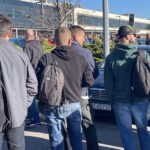 27.10.2022. Starachowice. Pikieta przed zakładem MAN / Fot. Anna Głąb - Radio Kielce