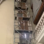 12.10.2022. Wislica. Czwarty - ostatni etap prac przy oknach witrażowych Bazyliki / Fot. parafiawislica.pl