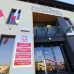 Mieszkańcy Daleszyc mogą już korzystać z wyremontowanego ratusza - Radio Kielce 17.10.2022. Daleszyce. Oficjalne otwarcie zmodernizowanego Urzędu Miasta i Gminy w Daleszycach / Fot. Marcin Marszałek - Radio Kielce