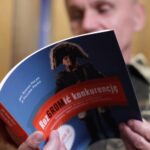 O dalszych losach w „Poczytalni TV” - Radio Kielce Poczytalnia TV. Na zdjęciu: gen. Roman Polko / źródło: TVP3 Kielce