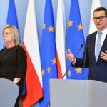 11.10.2022. Warszawa. Premier Mateusz Morawiecki i minister klimatu i środowiska Anna Moskwa podczas konferencji prasowej po posiedzeniu rządu / Fot. PAP - Radek Pietruszka