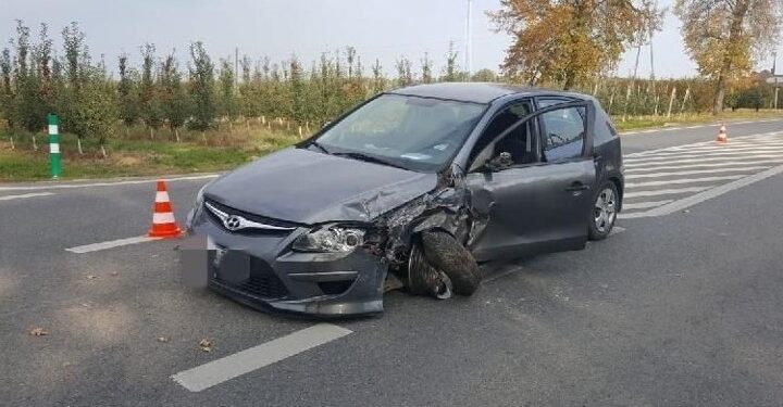 15.10.2022. Gołębiów. Kolizja / źródło: policja