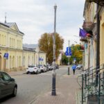 06.10.2022. Kielce. Montaż nowych latarni przy Placu Wolności / Fot. Piotr Kwaśniewski - Radio Kielce