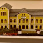 Miniaturowe kolejki, perony i miasteczka na wyjątkowej wystawie - Radio Kielce 08.10.2022. Końskie. I Wystawa Makiety Modułowej w Końskich / Fot. Magdalena Galas-Klusek - Radio Kielce
