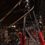 23.10.2022. Maleniec. Floryści przyozdobili maszyny. / Fot. Magdalena Galas-Klusek - Radio Kielce