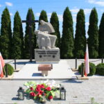 W Tuczępach odnowiono pomnik na zbiorowym grobie żołnierzy i partyzantów poległych za ojczyznę w latach 1939-1945 / Fot. Marta Gajda-Kruk