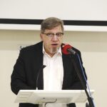 07.10.2022. Cedzyna. Konferencja naukowa „Edukacja Medialna - co oznacza?”. Na zdjęciu: Witold Kołodziejski - przewodniczący Krajowej Rady Radiofonii i Telewizji / Fot. Jarosław Kubalski - Radio Kielce