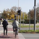 13.10.2022. Kielce. Nieprawidłowe oznakowanie na skrzyżowaniu ulicy Warszawskiej z Aleją Tysiąclecia Państwa Polskiego w Kielcach / Fot. Jarosław Kubalski – Radio Kielce