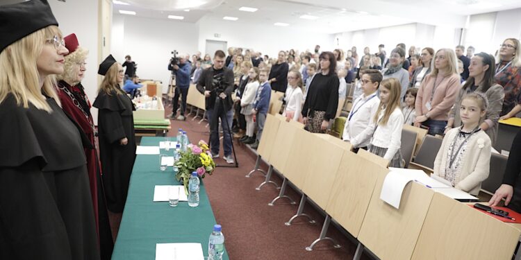 22.10.2022. Kielce. Inauguracja Uniwersytetu Dziecięcego Uniwersytetu Jana Kochanowskiego . Fot. Jarosław Kubalski - Radio Kielce