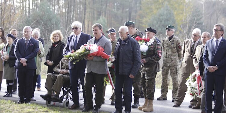 30.10.2022. Obchody 78. rocznicy zwycięskiej bitwy pod Chotowem / Fot. Jarosław Kubalski - Radio Kielce