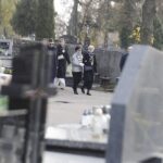 30.10.2022. Kielce. Odwiedziny na cmentarzach. / Fot. Jarosław Kubalski - Radio Kielce