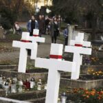 30.10.2022. Kielce. Odwiedziny na cmentarzach. / Fot. Jarosław Kubalski - Radio Kielce