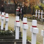 30.10.2022. Kielce. Odwiedziny na cmentarzach. / Fot. Jarosław Kubalski - Radio Kielce