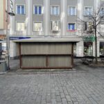 31.10.2022. Kielce. Budka stojąca przy ulicy Sienkiewicza / Fot. Jarosław Kubalski - Rado Kielce