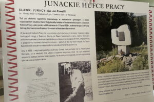 14.10.2022. Kielce, WDK. Wystawa „Junackie Hufce Pracy”. / Fot. Iwona Murawska - Radio Kielce