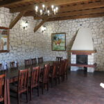 12.10.2022. Kije. Sala kominkowa / Fot. Marta Gajda-Kruk - Radio Kielce