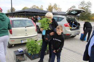 16.10.2022. Kazimierza Wielka. Wyprzedaż garażowa / fot. Marta Gajda-Kruk - Radio Kielce