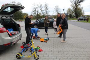 16.10.2022. Kazimierza Wielka. Wyprzedaż garażowa / fot. Marta Gajda-Kruk - Radio Kielce