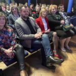 23.10.2022. Staszów. Spotkanie z wiceminister Anną Krupką. Na zdjęciu (od lewej): Anna Gogola - dyrektor Staszowskiego Ośrodka Kultury, Leszek Guzal - wicestarosta staszowski, Ewa Kondek - wiceburmistrz Staszowa, Jolanta Wójtowicz - radna powiatu staszowskiego, Marcin Adamczyk -wójt gminy Bogoria. / Fot. Grażyna Szlęzak - Radio